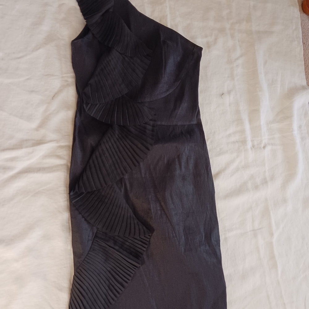 Forever 21 of the shoulder dress S/P